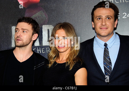 Justin Timberlake, Cameron Diaz, Jason Segel im Ankunftsbereich für BAD TEACHER Premiere, The Ziegfeld Theatre, New York, NY 20. Juni 2011. Foto von: Lee/Everett Collection Stockfoto