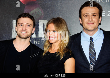 Justin Timberlake, Cameron Diaz, Jason Segel im Ankunftsbereich für BAD TEACHER Premiere, The Ziegfeld Theatre, New York, NY 20. Juni 2011. Foto von: Lee/Everett Collection Stockfoto