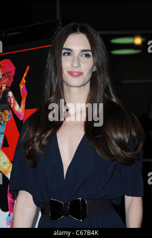 Paz Vega im Ankunftsbereich für CAT RUN Premiere, Arclight Cinerama Dome, Los Angeles, CA 29. März 2011. Foto von: Elizabeth Goodenough/Everett Collection Stockfoto