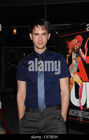 Scott Mechlowicz im Ankunftsbereich für CAT RUN Premiere, Arclight Cinerama Dome, Los Angeles, CA 29. März 2011. Foto von: Elizabeth Goodenough/Everett Collection Stockfoto