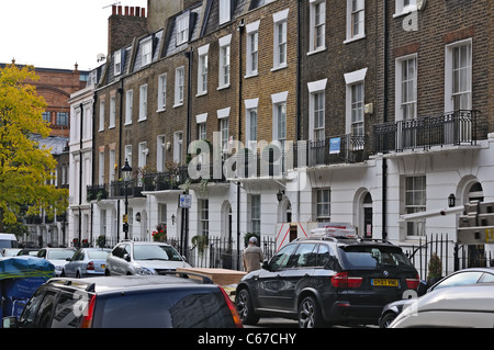 Traditionelle alte London Häuser in Trevor Straße Stockfoto