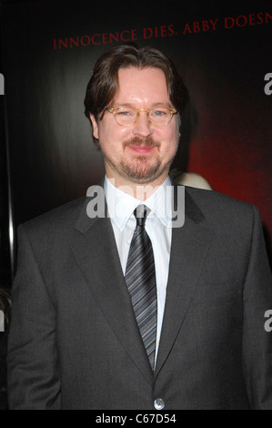 Matt Reeves im Ankunftsbereich für LET ME IN Premiere, Bruin Theater, Westwood Village, Los Angeles, CA 27. September 2010. Foto von: Elizabeth Goodenough/Everett Collection Stockfoto