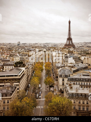 Skyline von Paris mit Eiffelturm. Stockfoto