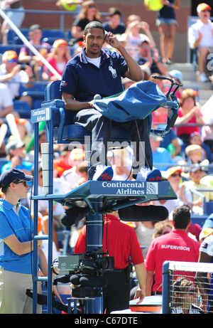 Nick Cannon bei einem öffentlichen Auftritt für 2010 Arthur Ashe Kids Day, USTA Billie Jean King National Tennis Center, Flushing, NY 28. August 2010. Foto von: Gregorio T. Binuya/Everett Collection Stockfoto