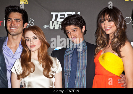 Tyler Hoechlin, Holland Roden, Tyler Posey, Crystal Reed, Colton Haynes im Ankunftsbereich für TEEN WOLF Premiere Party, The Roosevelt Stockfoto