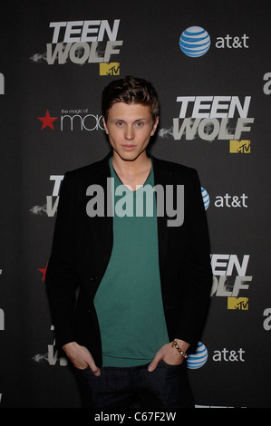 David Lewis im Ankunftsbereich für TEEN WOLF Premiere Party, The Roosevelt Hotel, Los Angeles, CA 25. Mai 2011. Foto von: Michael Germana/Everett Collection Stockfoto