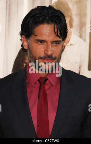 Joe Manganiello im Ankunftsbereich für TRUE BLOOD Staffel vier Premiere auf HBO, Arclight Cinerama Dome, Los Angeles, CA 21. Juni 2011. Foto von: Elizabeth Goodenough/Everett Collection Stockfoto