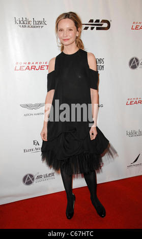 Calista Flockhart im Ankunftsbereich für 8. jährlichen lebenden Legenden der Luftfahrt Awards, Beverly Hilton Hotel, Beverly Hills, CA Januar Stockfoto