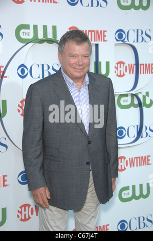 William Shatner im Ankunftsbereich für CBS, The CW und Showtime TCA Summer Press Tour Party, Beverly Hilton Hotel, Beverly Hills, CA 28. Juli 2010. Foto von: Michael Germana/Everett Collection Stockfoto