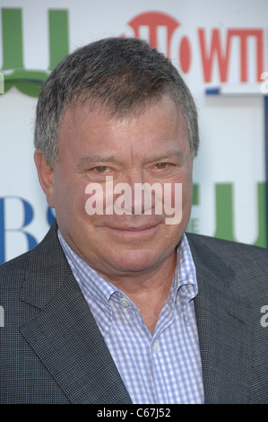 William Shatner im Ankunftsbereich für CBS, The CW und Showtime TCA Summer Press Tour Party, Beverly Hilton Hotel, Beverly Hills, CA 28. Juli 2010. Foto von: Michael Germana/Everett Collection Stockfoto