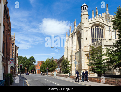 Eton College an der Spitze der Eton High Street mit der College-Kapelle auf der rechten Seite, Berkshire, England, UK Stockfoto