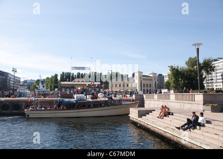 Nobel Peace Center im Hintergrund der Hafen von Oslo, Oslo, Norwegen. Foto: Jeff Gilbert Stockfoto