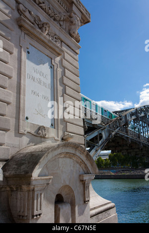 Architektur Detail der Austerlitz Brücke, Paris, Frankreich Stockfoto