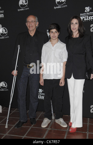 Christopher Lloyd im Ankunftsbereich für Montecito Auszeichnungen bei der 26. jährliche Santa Barbara International Film Festival, Arlington Theatre, Santa Barbara, CA 31. Januar 2011. Foto von: Elizabeth Goodenough/Everett Collection Stockfoto