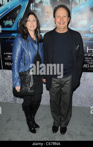 Billy Crystal im Ankunftsbereich für HIS WAY Premiere, The Paramount Theater, Los Angeles, CA 22. März 2011. Foto von: Dee Cercone/Everett Collection Stockfoto