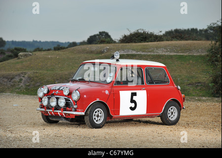 1964 Mini Cooper 1,275s Rallye Limousine die Ex arbeitet 1965 Rac Rallye und 1966 schottischen Sieger Stockfoto