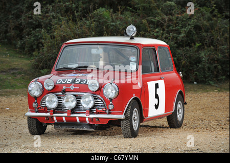 1964 Mini Cooper 1,275s Rallye Limousine die Ex arbeitet 1965 Rac Rallye und 1966 schottischen Sieger Stockfoto