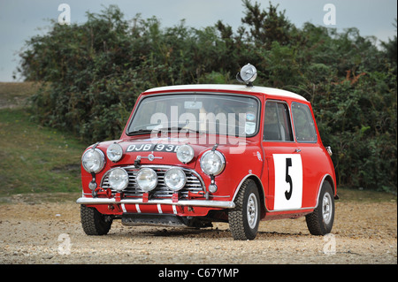 1964 Mini Cooper 1,275s Rallye Limousine die Ex arbeitet 1965 Rac Rallye und 1966 schottischen Sieger Stockfoto