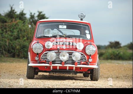 1964 Mini Cooper 1,275s Rallye Limousine die Ex arbeitet 1965 Rac Rallye und 1966 schottischen Sieger Stockfoto