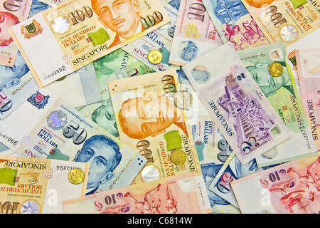 Singapur-Geld in verschiedenen Nominalwerten Stockfoto