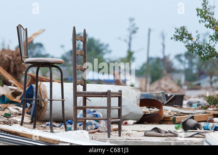 Teil des Schadens von der 27. April 2011 Tuscaloosa, Alabama Tornado Schäden als angesehene 6 Wochen später Juni 16. Stockfoto