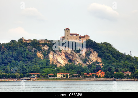 Burg am Lago Maggiore in Angera, Italien Stockfoto