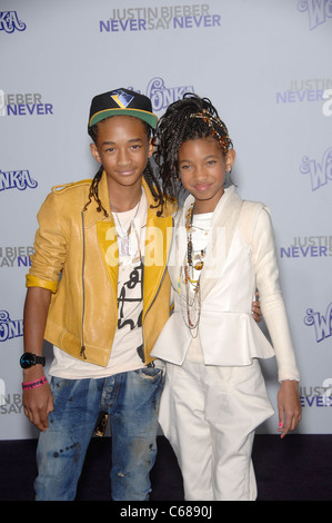 Jaden Smith, Willow Smith im Ankunftsbereich für JUSTIN BIEBER: NEVER NEVER sagen Premiere, Nokia Theatre, Los Angeles, CA 8. Februar 2011. Foto von: Michael Germana/Everett Collection Stockfoto