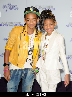 Jaden Smith, Willow Smith im Ankunftsbereich für JUSTIN BIEBER: NEVER NEVER sagen Premiere, Nokia Theatre, Los Angeles, CA 8. Februar 2011. Foto von: Dee Cercone/Everett Collection Stockfoto