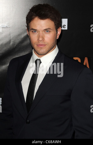 Kellan Lutz im Ankunftsbereich für MESKADA Premiere, Cinespace LA, Los Angeles, CA 30. November 2010. Foto von: Dee Cercone/Everett Collection Stockfoto