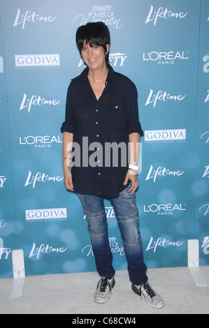 Diane Warren im Ankunftsbereich für Variety 2. jährlichen Leistung von Frauen Luncheon, Beverly Hills Hotel, Beverly Hills, CA am 30 September, Stockfoto