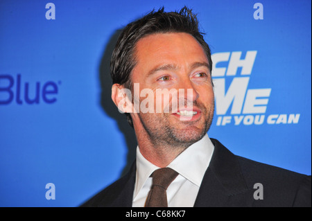 Hugh Jackman in Anwesenheit für CATCH ME IF YOU CAN Opening Night, The Neil Simon Theatre, New York, NY 10. April 2011. Foto von: Gregorio T. Binuya/Everett Collection Stockfoto