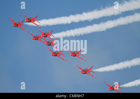 Royal Air Force Red Arrows anzeigen an der Bristol International Balloon Fiesta. Ashton Gericht, August 2011. Stockfoto