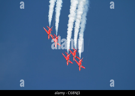 Royal Air Force Red Arrows anzeigen an der Bristol International Balloon Fiesta. Ashton Gericht, August 2011. Stockfoto