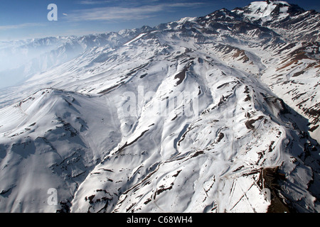 Luftaufnahme des Valle Nevado, El Colorado und La Parva Ski-Resorts. Los Andes, Valparaiso, Chile, Südamerika Stockfoto