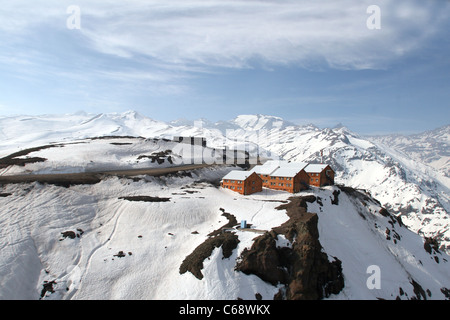 Luftaufnahme des Valle Nevado, das größte Skigebiet in der südlichen Hemisphäre. Los Andes, Valparaiso, Chile, Südamerika Stockfoto