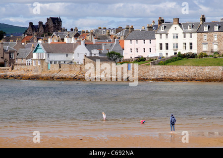 Der Strand und Uferpromenade Häuser zu Elie in Fife Schottland Stockfoto