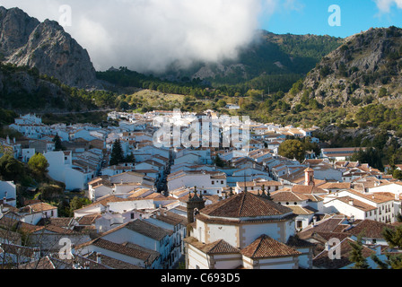 Grazalema, eines der weiß getünchten Dörfer Cadiz, Pueblos blancos Stockfoto