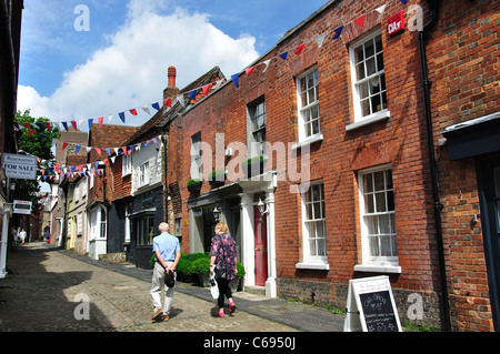 Kopfsteinpflaster und Periode Häuser, Lombard Street, Petworth, West Sussex, England, Vereinigtes Königreich Stockfoto