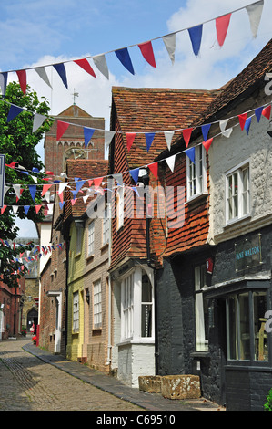 Kopfsteinpflaster und Periode Häuser, Lombard Street, Petworth, West Sussex, England, Vereinigtes Königreich Stockfoto