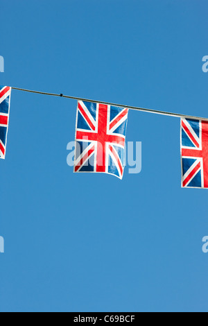 Union Jack-Flagge Wimpel vor blauem Himmel Stockfoto