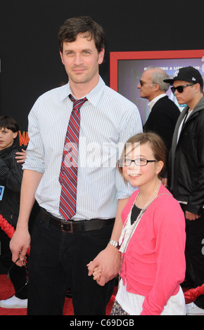 Tom Everett Scott im Ankunftsbereich für MARS braucht Mütter Premiere, El Capitan Theatre, Los Angeles, CA 6. März 2011. Foto von: Dee Cercone/Everett Collection Stockfoto