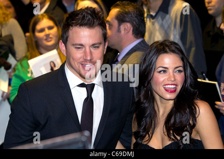 Channing Tatum, Jenna Dewan im Ankunftsbereich für das DILEMMA Premiere, AMC River East Theater, Chicago, IL 6. Januar 2011. Foto von: Jason Smith/Everett Collection Stockfoto