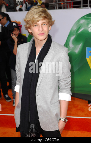 Cody Simpson im Ankunftsbereich für NICKELODEON 24. Annual Kids' Choice Awards - Ankünfte, USC Galen Center, Los Angeles, CA 2. April 2011. Foto von: Elizabeth Goodenough/Everett Collection Stockfoto