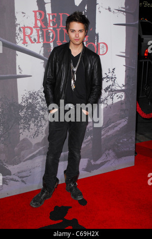 Thomas Dekker im Ankunftsbereich für rot RIDING HOOD Premiere Graumans Chinese Theatre, Los Angeles, CA 7. März 2011. Foto von: Elizabeth Goodenough/Everett Collection Stockfoto