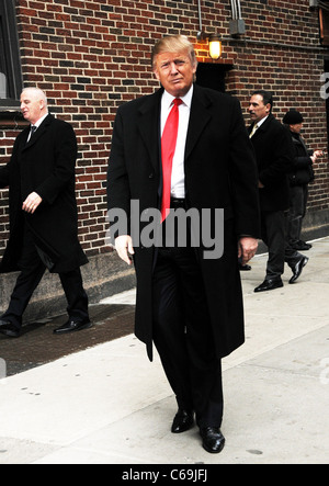 Donald Trump bei Talkshow-auftritt für das späte erscheinen mit David Letterman - Mi, Ed Sullivan Theater, New York, NY 2. März 2011. Foto von: Desiree Navarro/Everett Collection Stockfoto