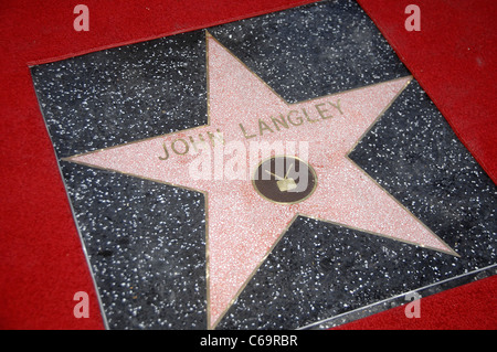 John Langley Star bei der Induktion Zeremonie für Stern auf dem Hollywood gehen von Fame Zeremonie für John Langley, Hollywood Boulevard, Los Angeles, CA 11. Februar 2011. Foto von: Michael Germana/Everett Collection Stockfoto