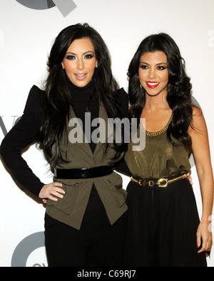 Kim Kardashian, Kourtney Kardashian in Anwesenheit für QVC 25 To Watch Party - Mercedes-Benz Fashion Week, 229 West 43rd Street, Stockfoto