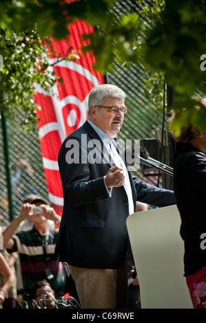 Håkan Juholt, Chef der schwedischen Sozialdemokraten Partei hält seine Sommer-Rede im Stockholmer Vorort von Västertorp Stockfoto