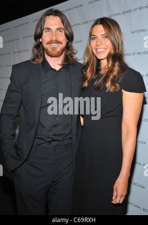 Christian Bale, Sibi Blazic im Ankunftsbereich für The National Board der Review 2011 Awards Gala, Restaurant Cipriani 42nd Street, New Stockfoto