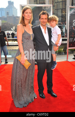 David Heyman, Familie im Ankunftsbereich für Harry Potter und die Heiligtümer des Todes - Teil 2 nordamerikanische Premiere, Avery Fisher Hall im Lincoln Center, New York, NY 11. Juli 2011. Foto von: Gregorio T. Binuya/Everett Collection Stockfoto